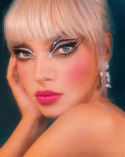 Disco 70s Makeup