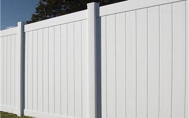 Discover The Benefits And Drawbacks Of A White Privacy Fence From Lowe'S: A Comprehensive Guide