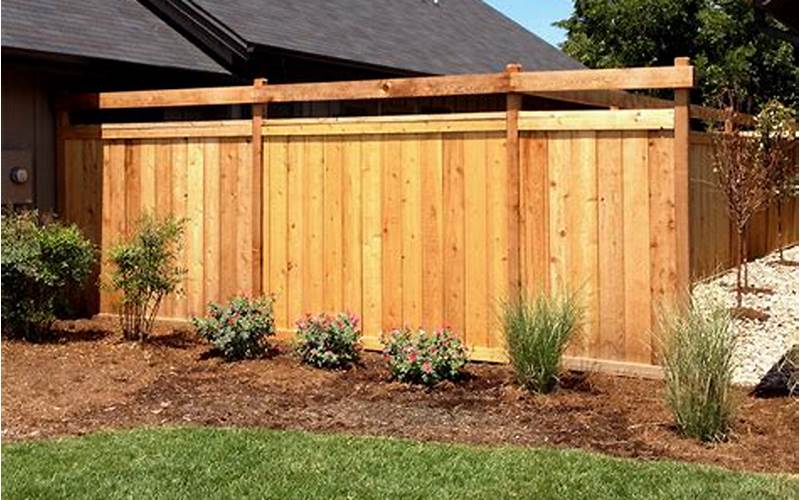 Discover The Benefits Of A Privacy Fence With Trim Cap