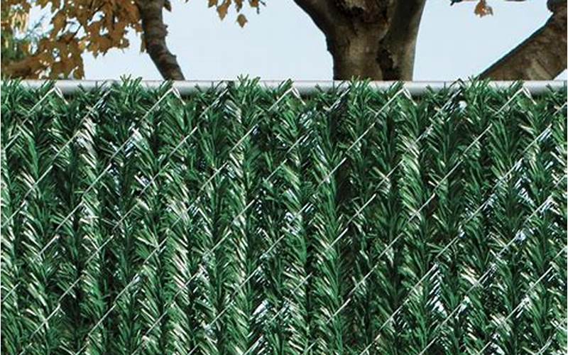 Discover The Benefits Of Yard Gard Privacy Weave Fence
