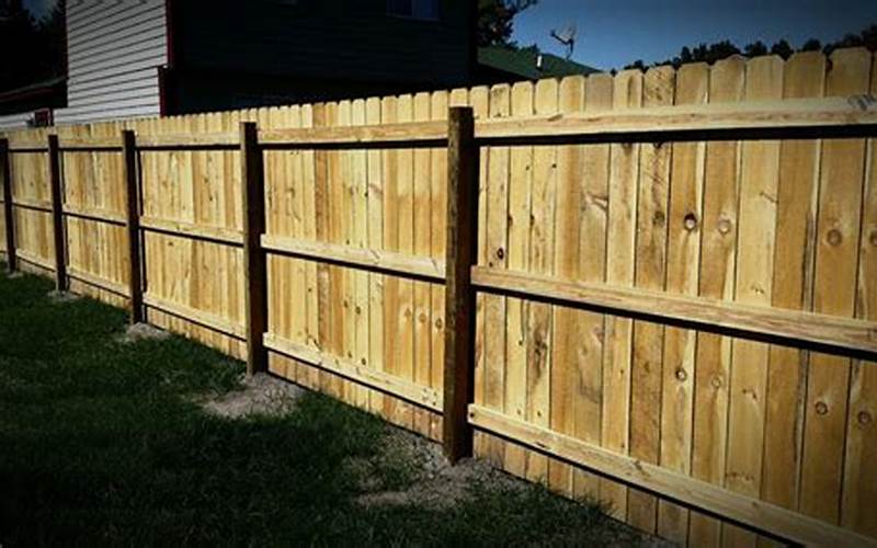 Discover The Real Cost Of Privacy Fence Installation In 2021