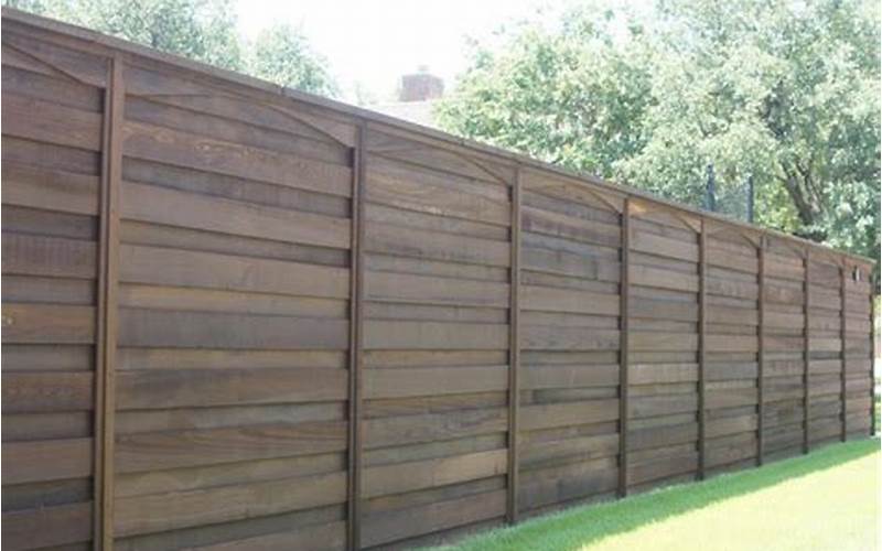 Discovering The Benefits And Drawbacks Of Privacy Fences In Flower Mound