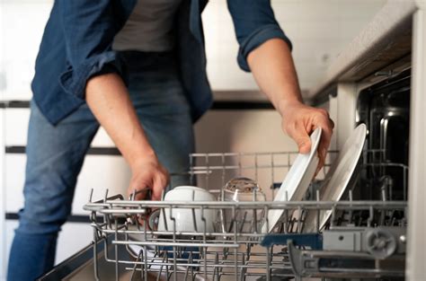 Dishwasher problems in a kitchen