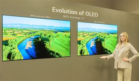 Display: Amazingly bright OLED