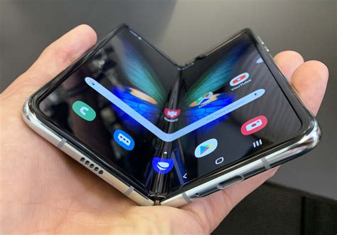Galaxy Z Fold 4 Display