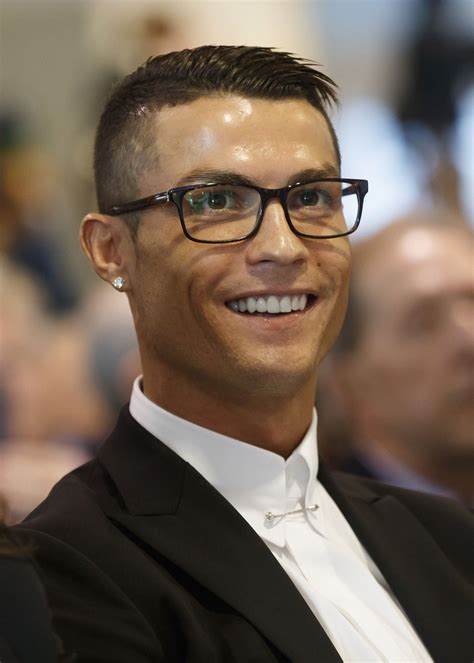 Does Ronaldo Wear Glasses Best Glasses 2021