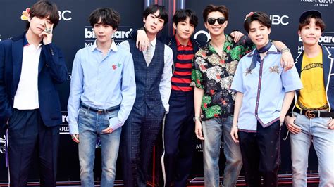 Does Bts Live Together