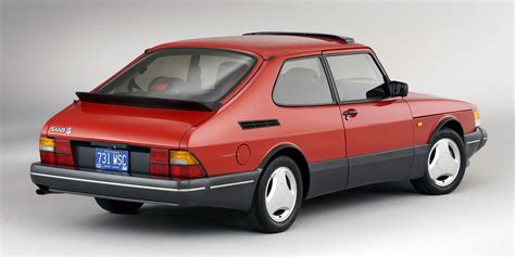 Does Saab Still Make Cars