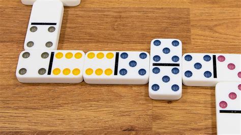 Dominoes game