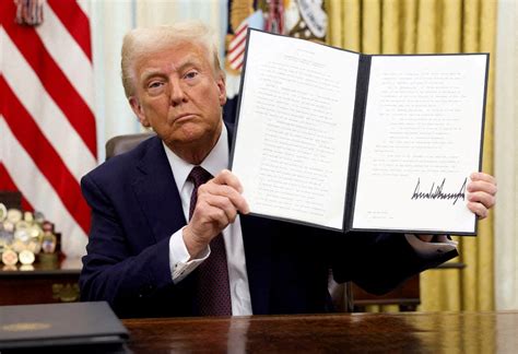 Trump Agrees to New Bipartisan Ethics Provision in Major Cryptocurrency Bill