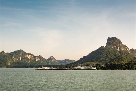 Donsak Pier Suratthani