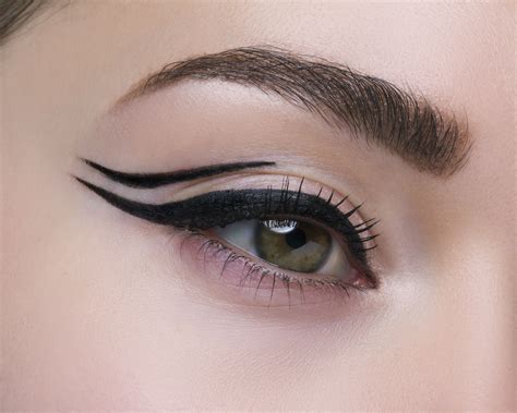 Double Eyeliner Look