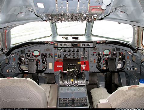 Explore the Cockpit of the Iconic Douglas DC-8: A Comprehensive Guide