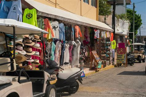 Downtown Isla Mujeres Shops
