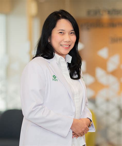 Dr. Astrid Renata Wiratno, Sp.A.