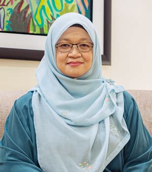 Dr. Roslin Azni