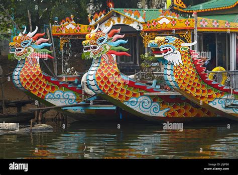 Dragon Boat Perfume River