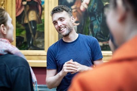 Drawbacks of guided tour