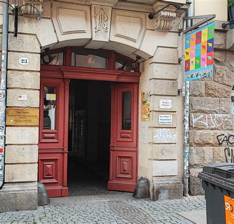 Dresden Neustadt Scavenger Hunt Box Review: A Fun Exploration