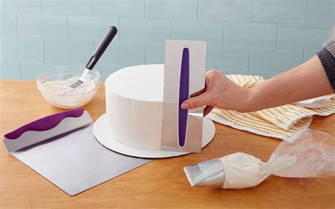 Dazzle Your Desserts with the Dresden Tool: The Ultimate Cake Decorating Companion!