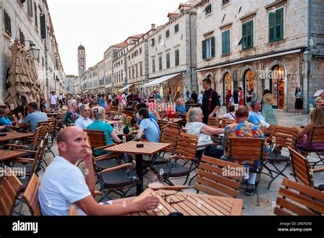 Dubrovnik crowd levels