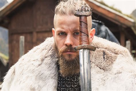 Ducktail Beard Styles