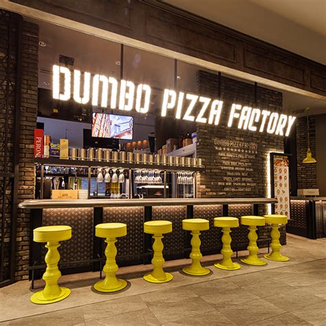 Dumbo pizza shop