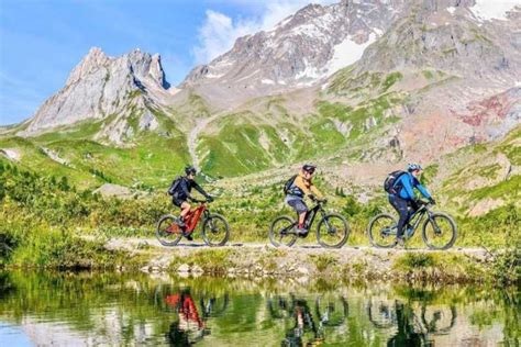 E-Bike Tour Guides