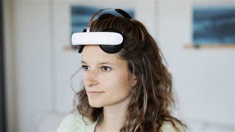 EMR brain stimulation device