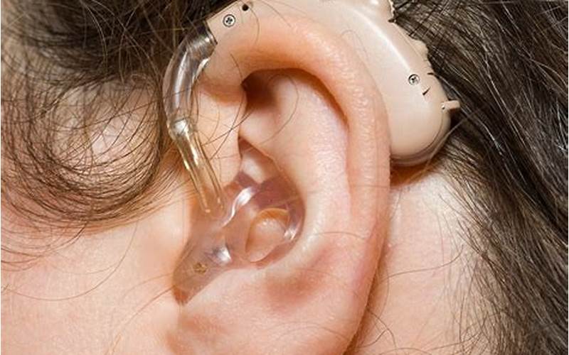 Ear-With-Hearing-Aid