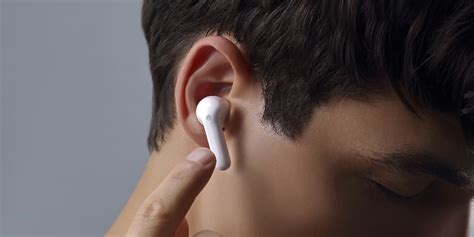 Earbuds Avoiding Conversations