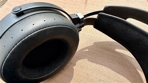 Earpad Material and Design