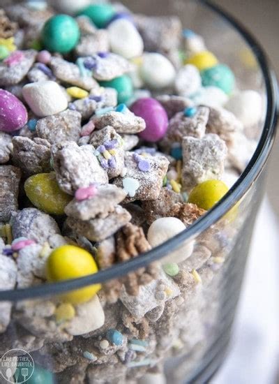 Easter Muddy Buddies