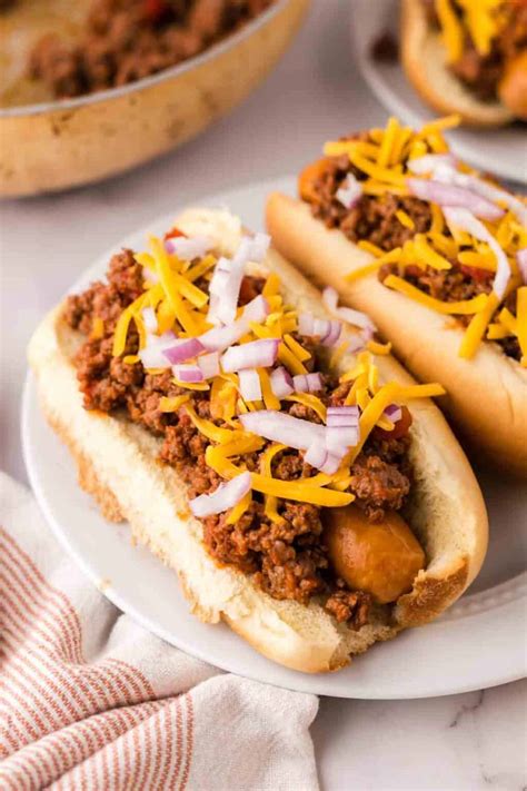 Easy Chili Dogs Recipe
