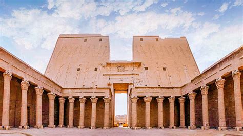 Edfu Temple interior
