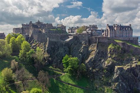 Edinburgh Castle Skip-the-Line Guided Tour