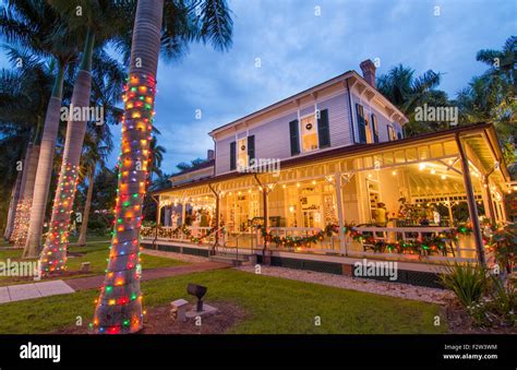 Edison House Christmas Lights