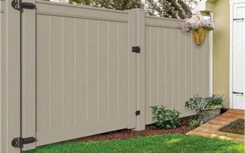 Effective Tips On How To Find The Best Privacy Fence Builder Near Me 🏠