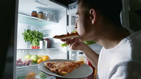 Effects of Eating at Night on Metabolism