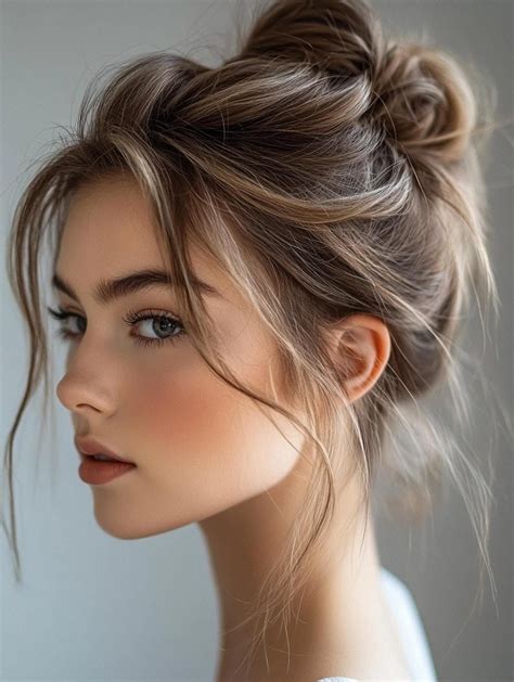 Effortless Messy Bun (Chignon)