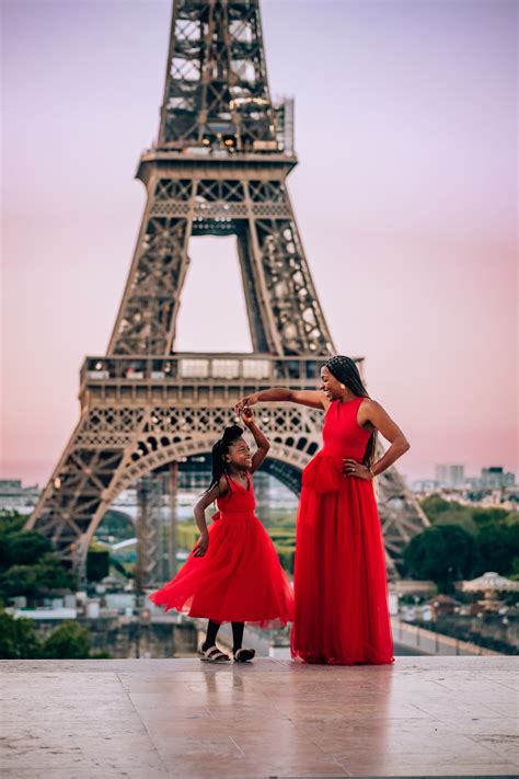 Eiffel Tower Photoshoot Time