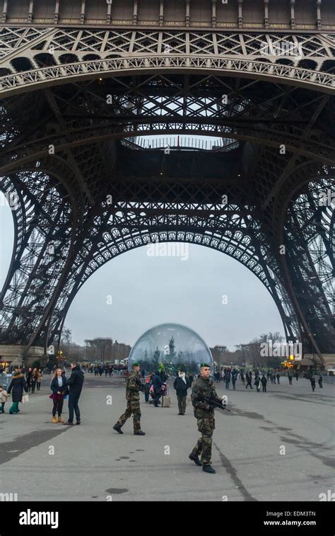 https://tse1.mm.bing.net/th?q=Eiffel+Tower+Security+Measures