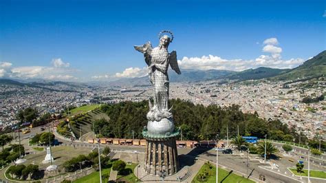 El Panecillo Quito