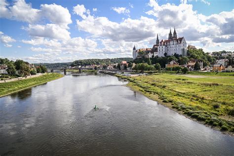 Elbe River Slopes Castles Scavenger Hunt: Is It Worth Your Time?