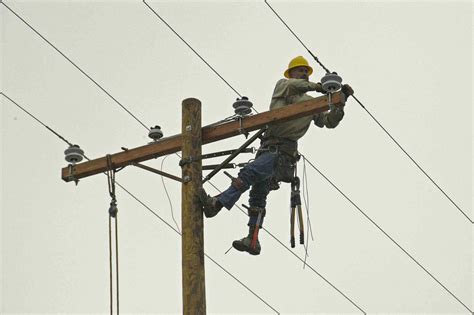 Electrical Lineman Safety
