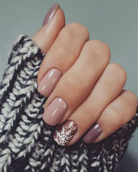 Elegant Winter Nails Kurz
