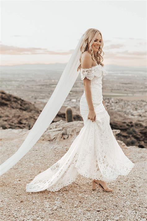 Celebrate Love in Style with Our Stunning Elopement Wedding Dresses - Find Your Dream Gown Now!