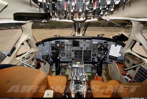 An In-Depth Look at the Embraer EMB 121 Xingu Cockpit