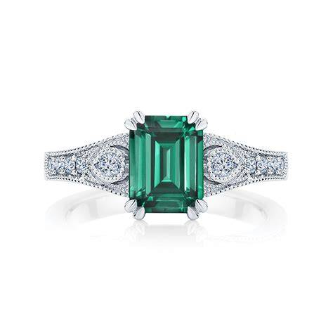 Emerald Diamond Ring Designs