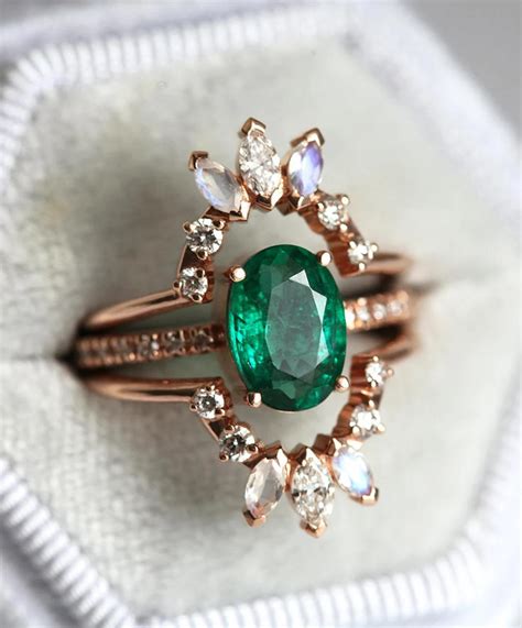 Emerald Engagement Ring Shopping Tips